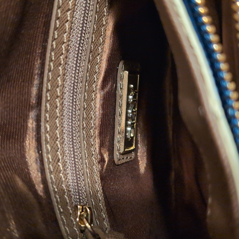 DKNY Purse - Picture 7 of 7